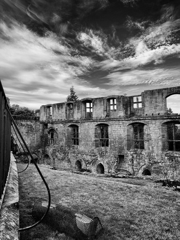 Abbey ruins and royal palace in Dunfermline