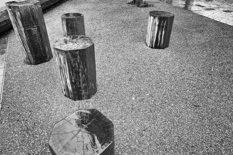 Posts, Harrow Town Centre