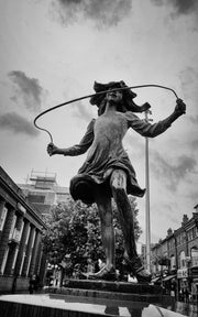 The Skipping Girl Statue, Harrow