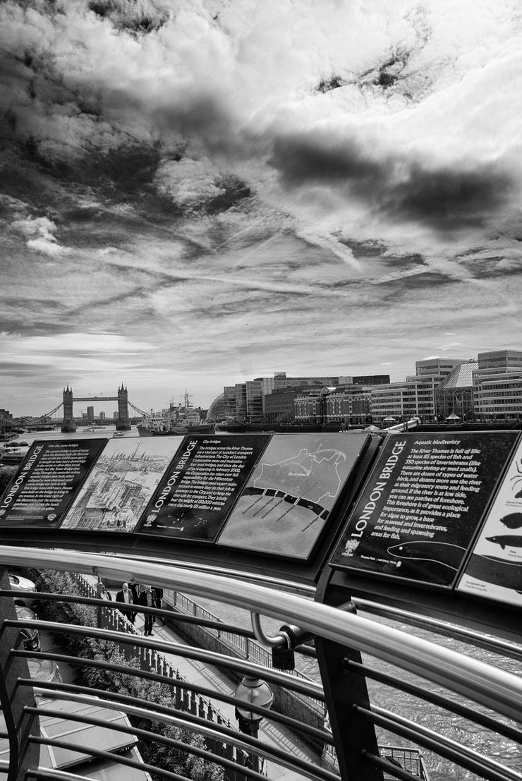 London Bridge Info Signs