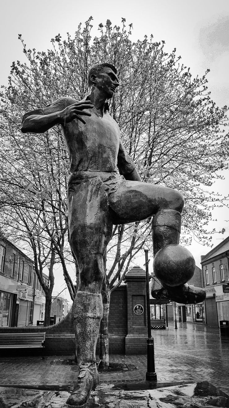 Jackie Milburn Statue, Ashington