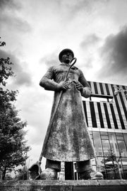 Steelmen Memorial Statue, Corby