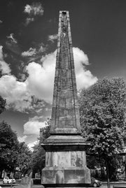 Obelisk, Leigh